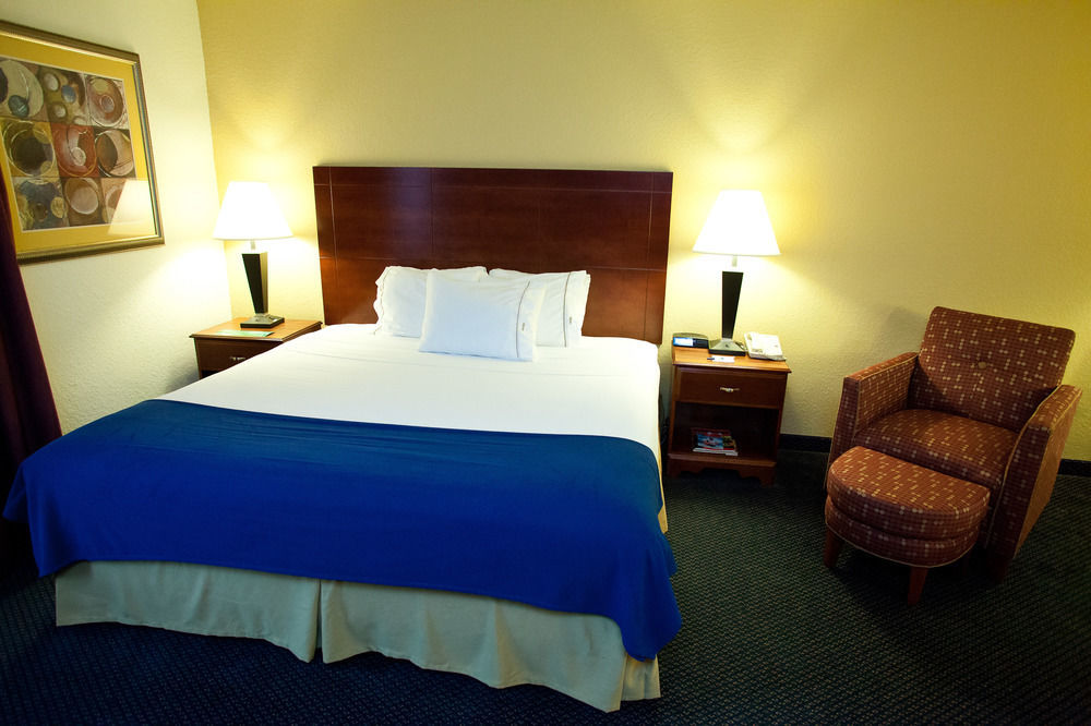 Holiday Inn Express Richmond I-64 Short Pump Area By Ihg Innsbrook Екстериор снимка